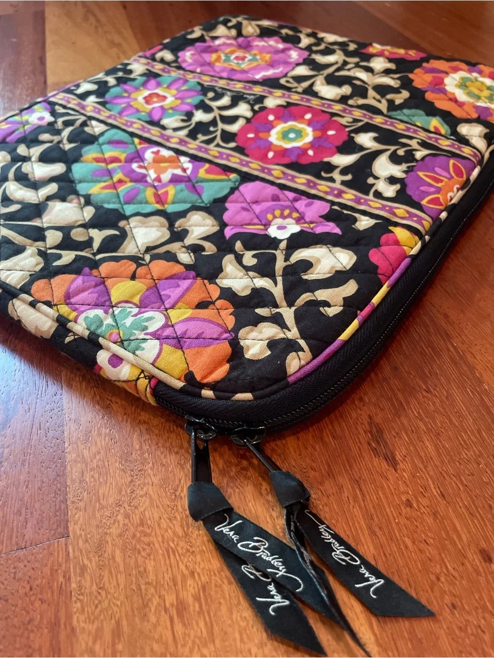 Vera Bradley laptop holder bag in Suzani black floral